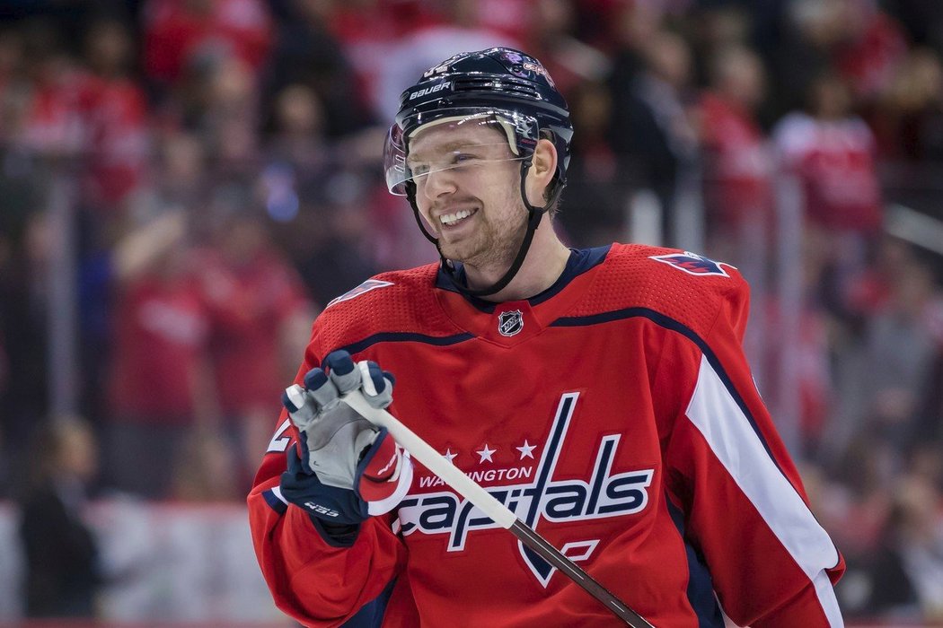 Útočník Washingtonu Capitals a ruské reprezentace Jevgenij Kuzněcov. 