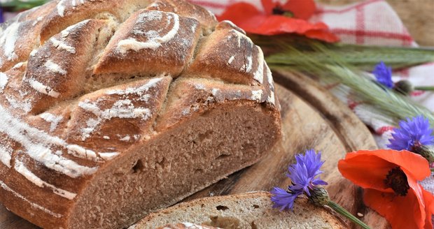 Kváskový chleba je králem pečení.