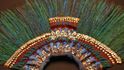 Z per kvesala byla vyrobena i čelenka aztéckého vládce Montezumy II. Ten ji jako vzácný dar věnoval dobyvateli své říše Hernánu Cortésovi. Dnes je uložena v etnografickém muzeu ve Vídni
