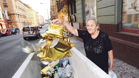 Kontroverzní květináče na Praze 5 nyní slouží spíše jako odpadkové koše