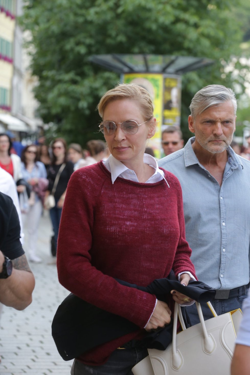 Uma Thurman na karlovarské kolonádě.