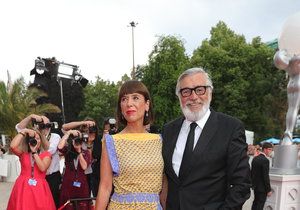 Jiří Bartoška s manželkou Andreou na závěrečném ceremoniálu KVIFF 2019