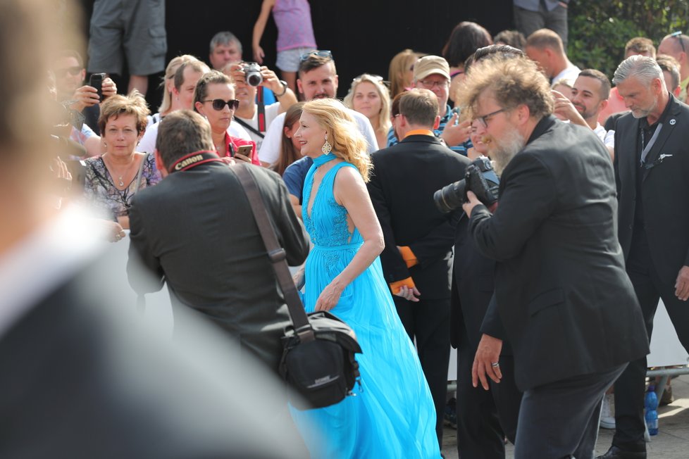 Patricia Clarkson na závěrečném ceremoniálu KVIFF 2019.