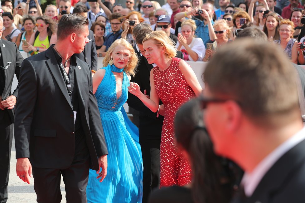 Patricia Clarkson na závěrečném ceremoniálu KVIFF 2019.