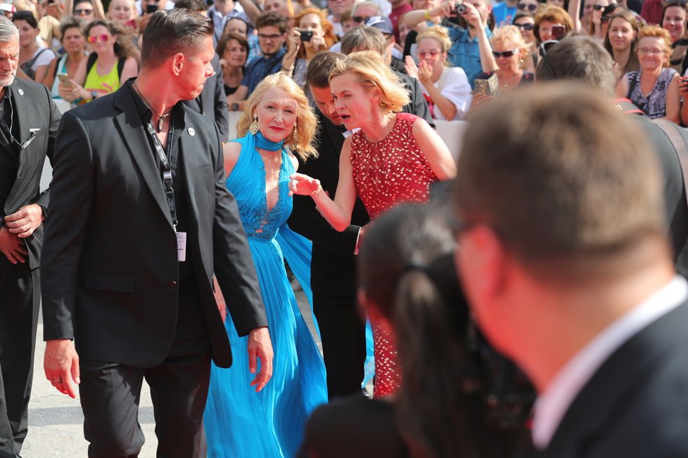 Patricia Clarkson na závěrečném ceremoniálu KVIFF 2019.