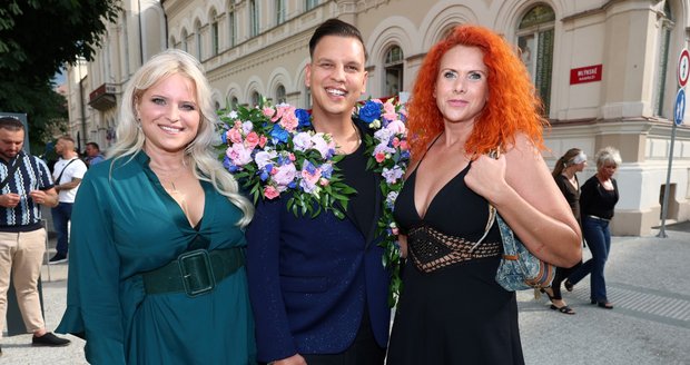 Karlovy Vary: Alena Wilson, JeyBy a Štěpánka Decastelo