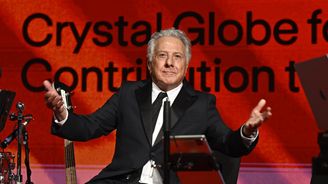 Dustin Hoffman je Bartoškovo splněné přání. Klempíř se „vysrabil". Glosovali jsme živě zahájení Varů Dustin Hoffman je Bartoškovo splněné přání. Klempíř se „vysrabil". Glosovali jsme živě zahájení Varů