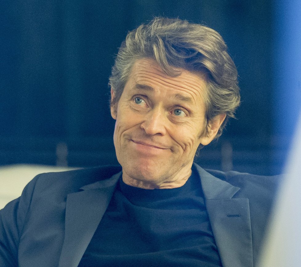 Willem Dafoe předváděl své grimasy.