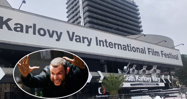 Festival ve Varech zdražil: Jen letenky stály 130 tisíc, vysvětluje Mucha