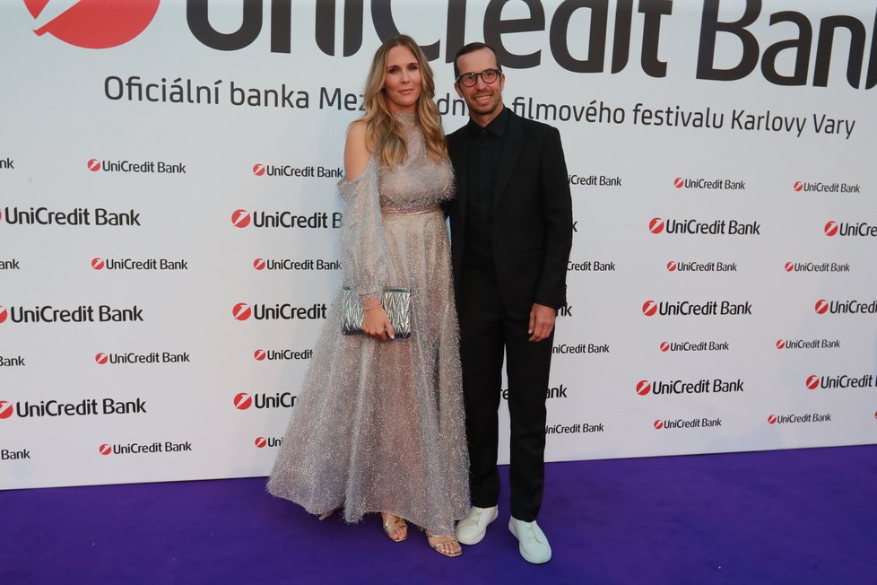 UniCredit party ve Varech: radek Štěpánek a Nicole Vaidišová