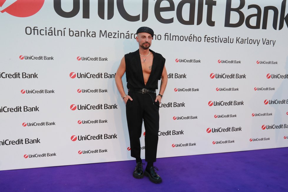 UniCredit party ve Varech: Stylista Filip Vaněk