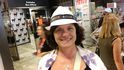 První návštěvníci filmového festivalu v Karlových Varech, kteří ulovili klobouky