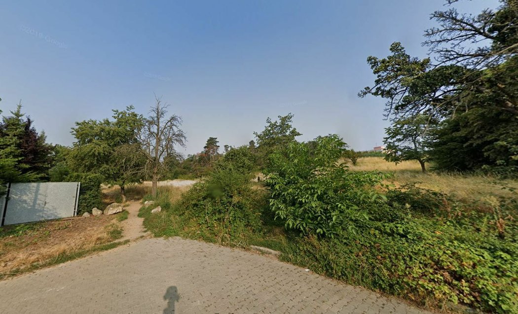 Tento pozemek v Praze koupila Petra Kvitová v roce 2020 za 78 milionů Kč.