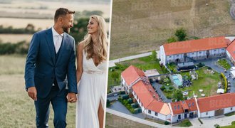 Po exkluzivních záběrech Blesku ze svatby Kvitové… První foto od nevěsty! Po exkluzivních záběrech Blesku ze svatby Kvitové… První foto od nevěsty!