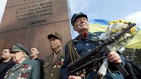 Kyjevem pochodovali nacionalisté, uctili banderovce.
