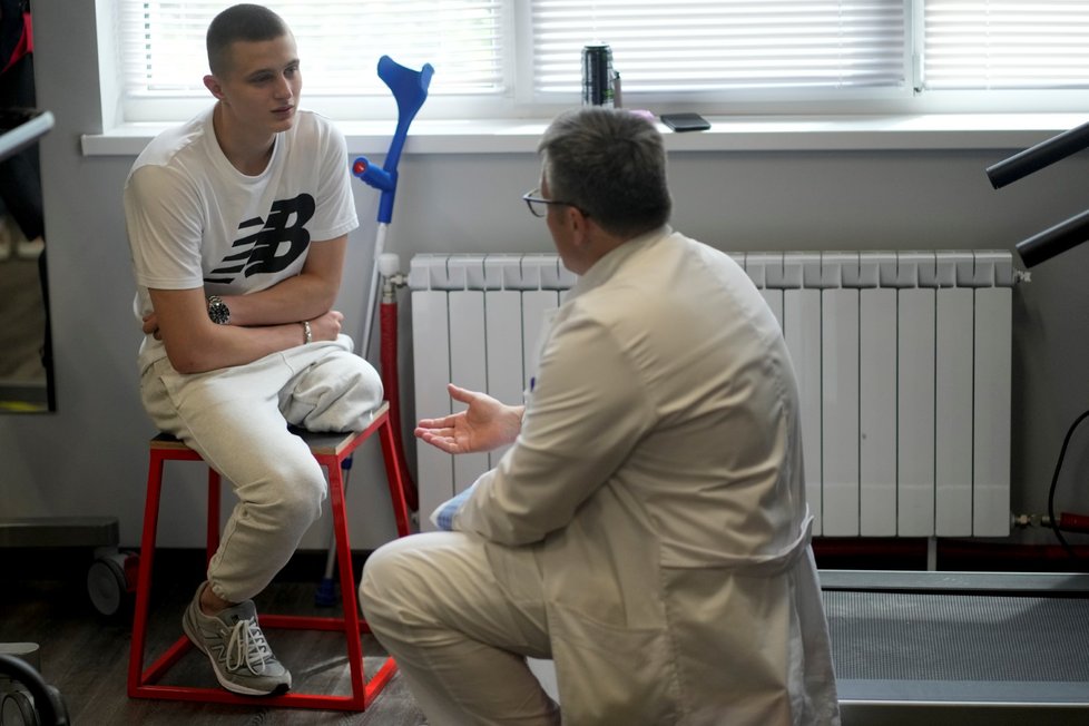 Váleční invalidé rehabilitují v Kyjevě (17. 6. 2022).