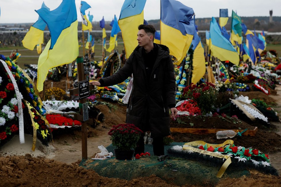 Hřbitov padlých ukrajinských vojáků, Charkov, 23. 10. 2022