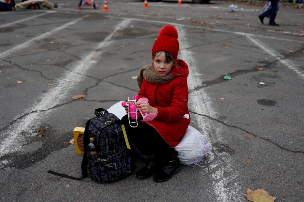 Čekání na humanitární pomoc v osvobozeném Chersonu, 18. 11. 2022