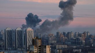 Masivní vzdušný útok na Ukrajinu. Rusko použilo hypersonické zbraně i drony