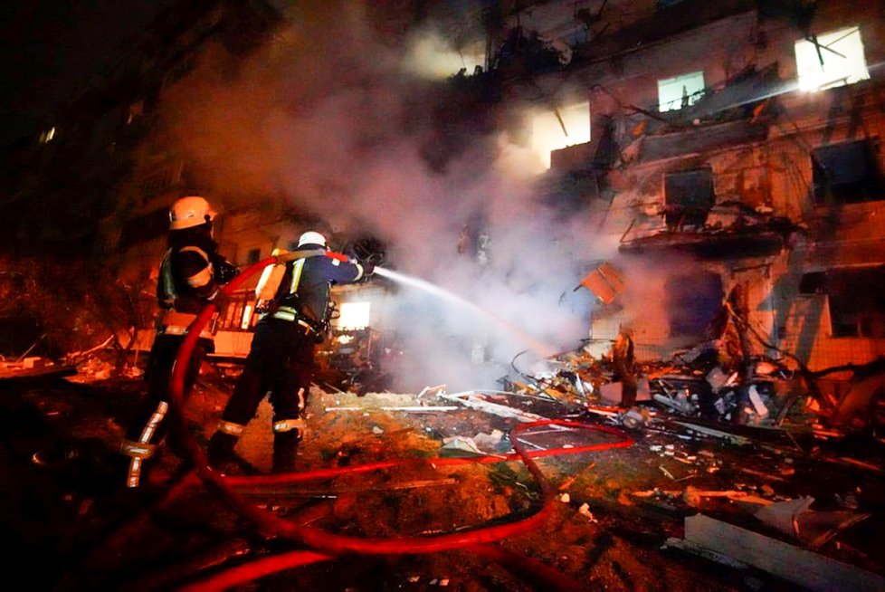 Následky nočního bombardování Kyjeva (25. 2. 2022)