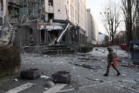 Výbuchy v Kyjevě: Ruské rakety zabíjí i na Silvestra, Kličko vyzval k úprku do krytů