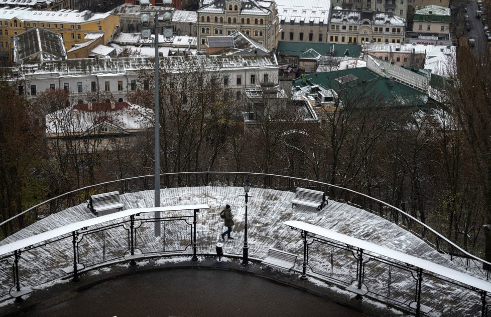 V Kyjevě napadal první sníh (17. 11. 2022)
