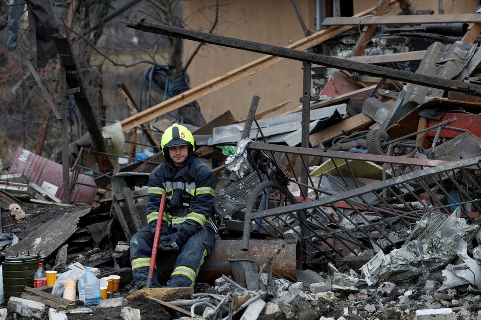 Následky raketového útoku v Kyjevě (29.12.2022)