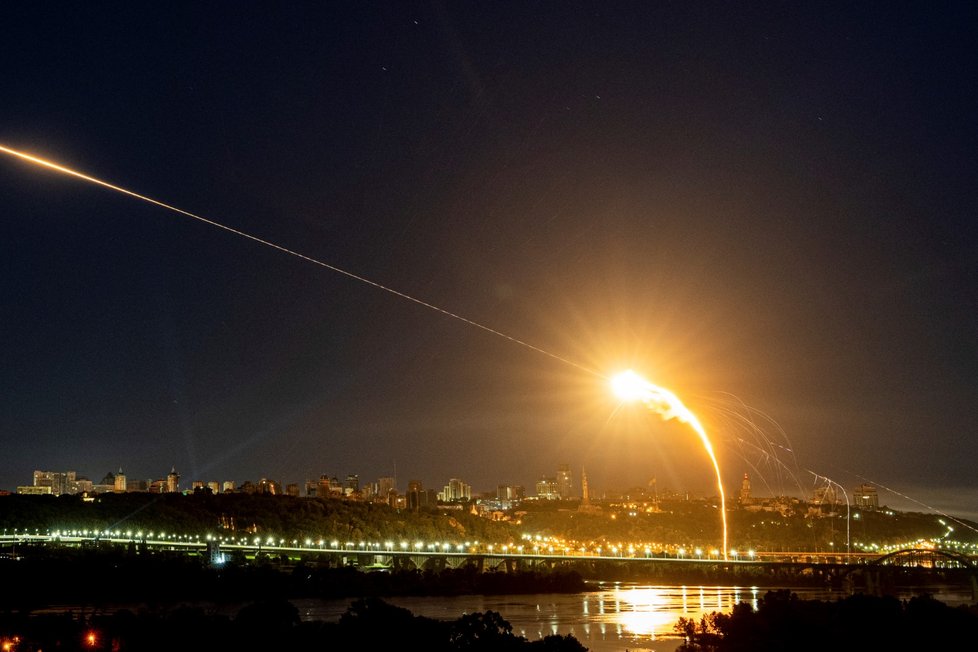 Exploze dronu nad Kyjevem (30.5.2023)