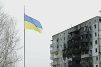 Kyjevem otřásly mohutné exploze, Rusové hrozí dalšími údery. Našli po nich 900 těl civilistů!
