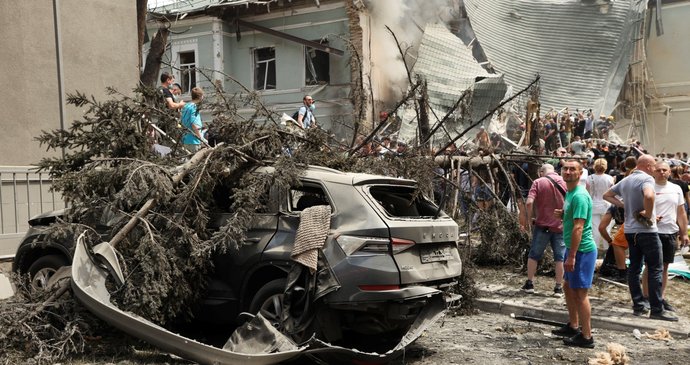 Rusové v Kyjevě zasáhli dětskou nemocnici (8.7.2024)