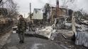Trosky sestřeleného letounu v Kyjevě