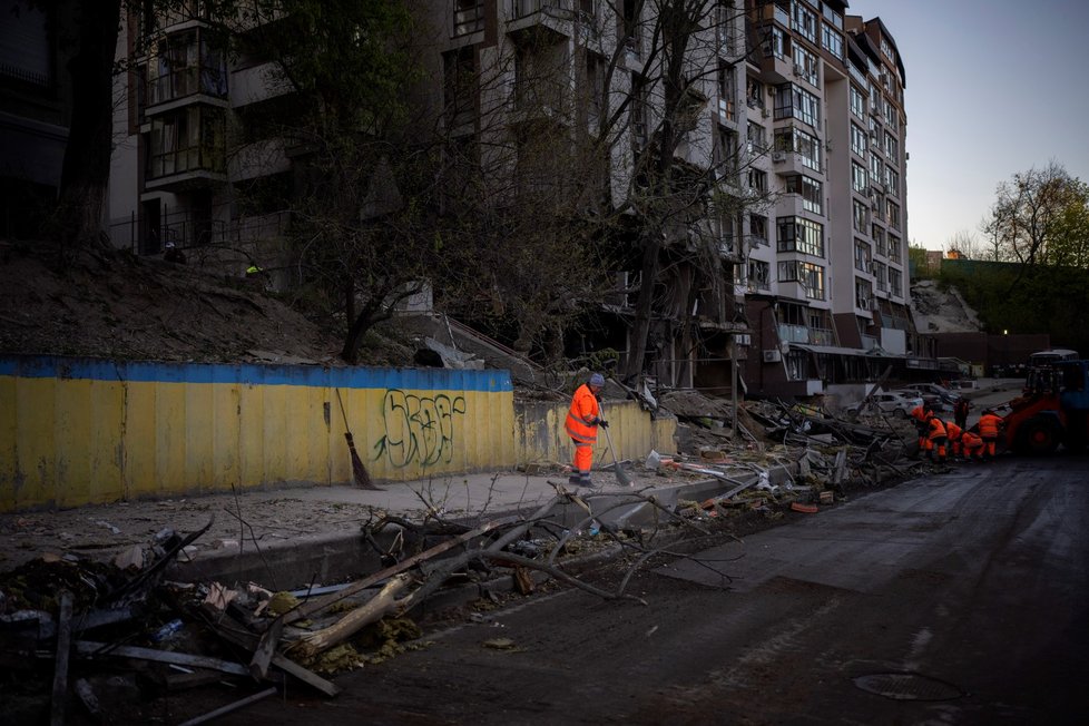 Válka na Ukrajině: Kyjev po nočním ostřelování (29. 4. 2022)