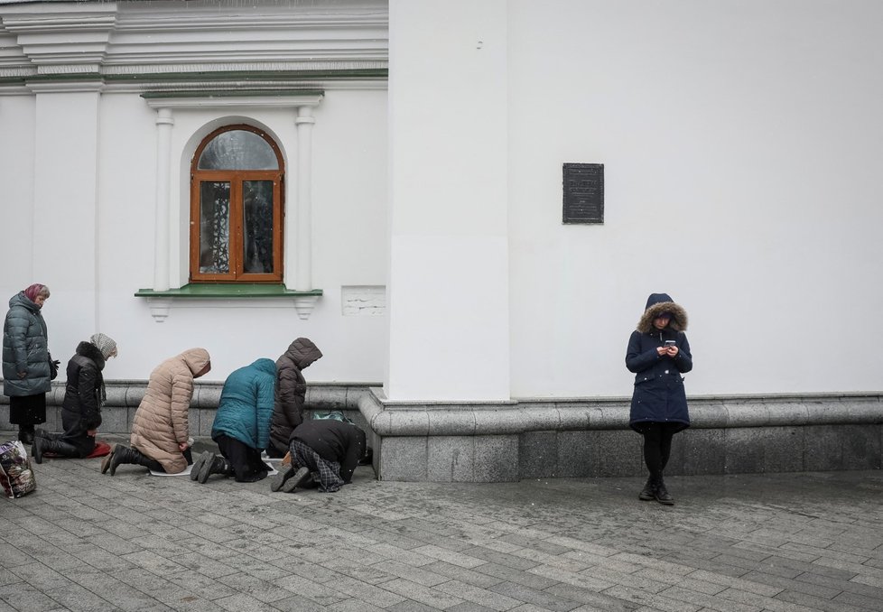 Kyjevskopečerská lávra: pravoslavná církev podřízená Moskvě pořádala jednu z posledních bohoslužeb.