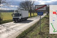Silnici z Kyjova ve směru do Valtic silničáři zavřou: Kilometr budou opravovat půl roku!