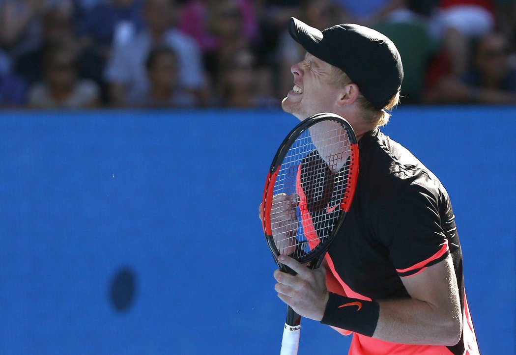 Kyle Edmund třetího nasazeného Bulhara Grigora Dimitrova porazil 6:4, 3:6, 6:3 a 6:4.