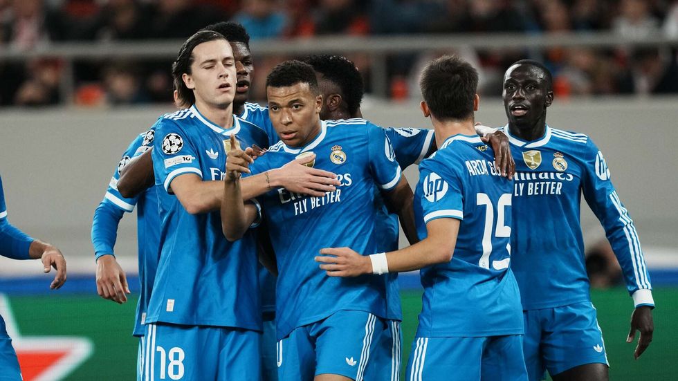 Kylian Mbappe stihl hattrick za poločas