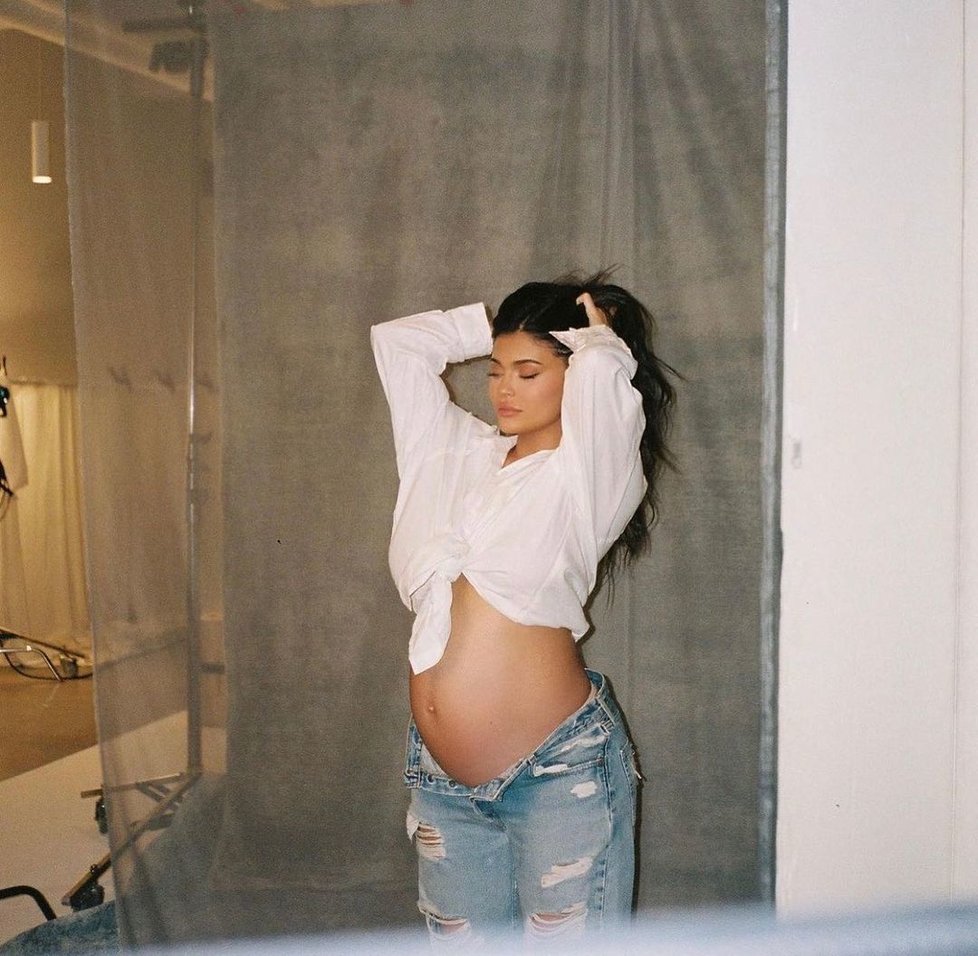 Kylie během druhého těhotenství