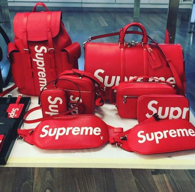 Louis Vuitton X Supreme 257 tisíc Kč