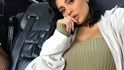 Letošní nákup majority ve firmě Kylie Cosmetics od mladičké Kylie Jennerové (na snímku) za 600 milionů dolarů se ukázal jako předražený poté, co posléze vyšlo najevo, že vykutálená kráska si přifouknutými byznysovými čísly tak trochu z Coty vystřelila.