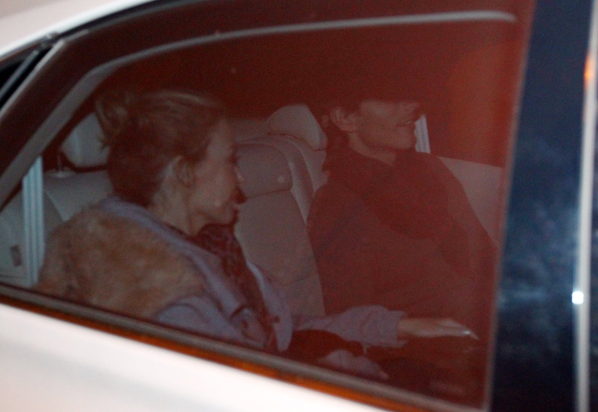 Kylie Minogue s o deset mladším Andresem v autě.