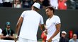 Kyrgios se ve Wimbledonu opět neudržel a po výhře si odplivl směrem k divákovi 