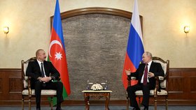 Ruský prezident Vladimir Putin se v Kyrgyzstánu setkal s tamním prezidentem Sadyrem Žaparovem (12.10.2023)