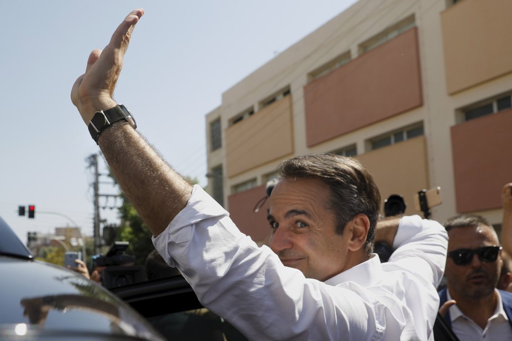 Kyriakos Mitsotakis, premiér Řecka a tatínek přítele Sakkariové