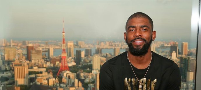 Americká basketbalová hvězda Kyrie Irving