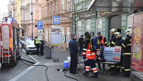 V erotickém klubu v Plzni zaútočila žena na několik lidí chemikálií, nejspíše kyselinou.