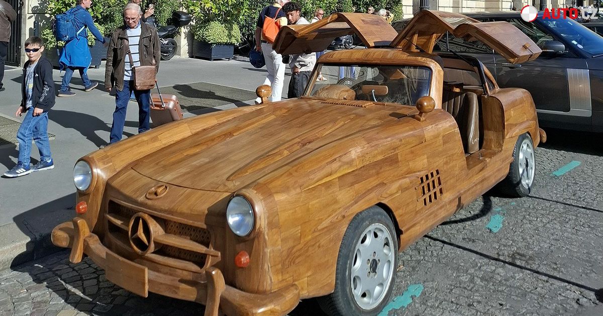 Nejslavnější mercedes ze dřeva zabral roky práce. Může být váš
