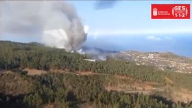 Na španělském ostrově La Palma vypukl lesní požár.