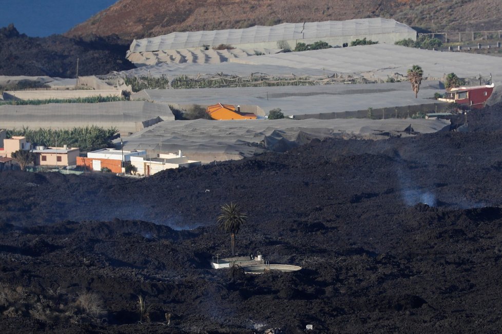 Vulkán na ostrově La Palma pokračuje v chrlení lávy (21.10.2021).