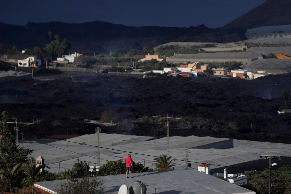 Vulkán na ostrově La Palma pokračuje v chrlení lávy (21.10.2021).