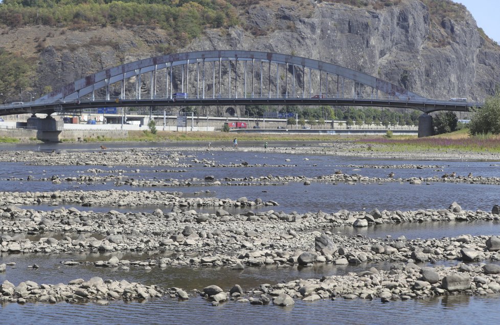 Labe v Ústí loni téměř vyschlo. Letos hrozí to samé